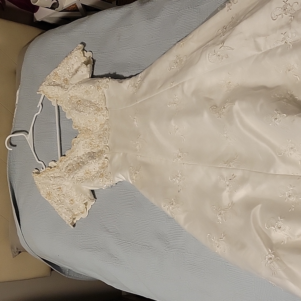 Wedding dress